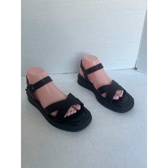 Crown Vintage Cleona Black Leather Strappy Platform Buckle Square Toe Sandal 8M - Picture 2 of 11